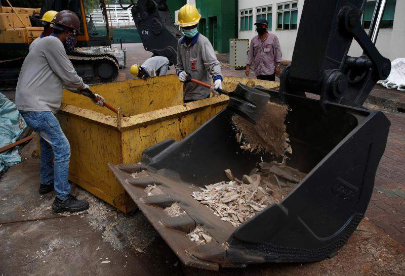 Singapore crushes ivory from nearly 300 elephants to deter illegal trade Elepanta - Buy Today Elephant Pants Jewelry And Bohemian Clothes Handmade In Thailand Help To Save The Elephants FairTrade And Vegan
