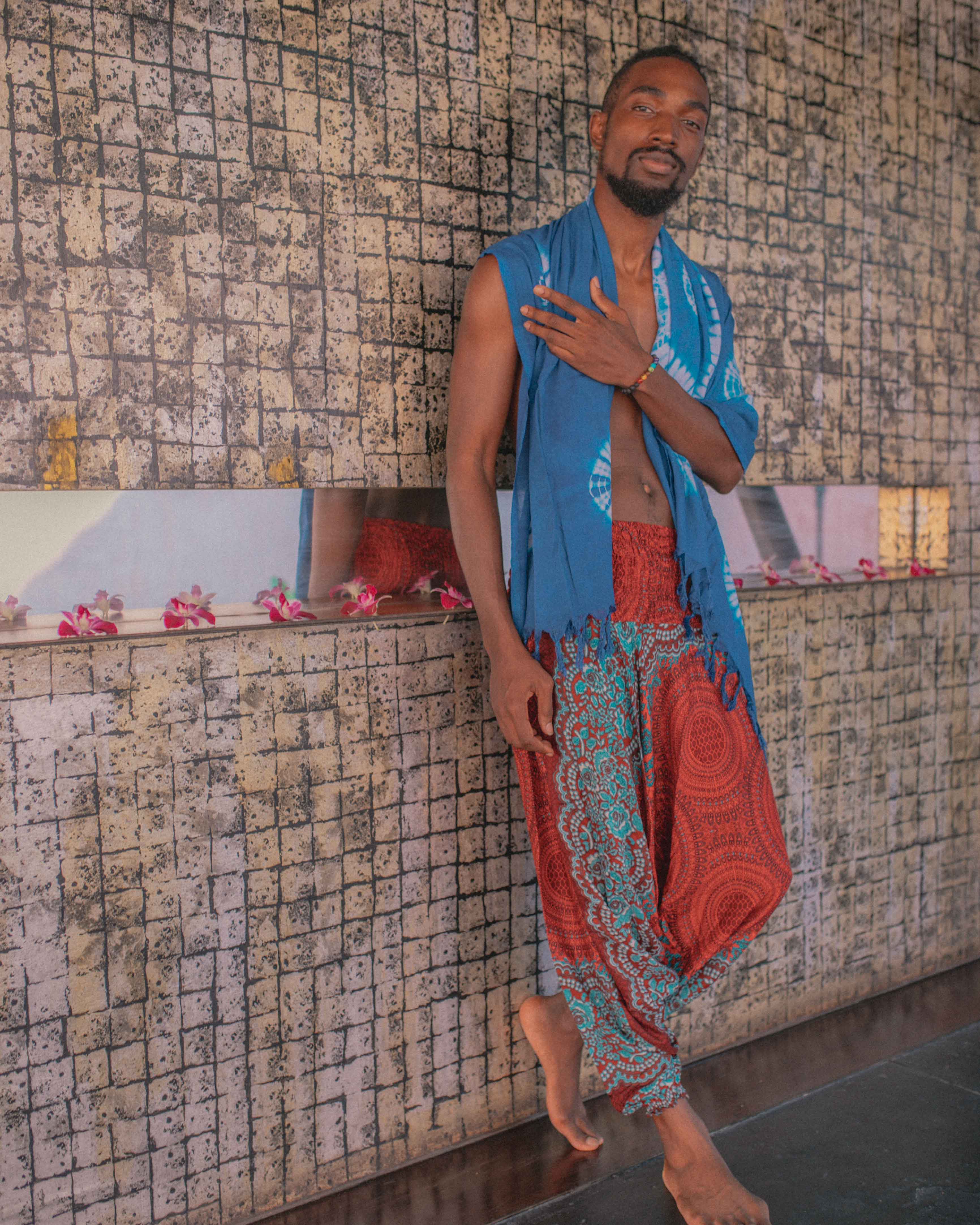 TIE DYE SARONG TOWEL - INDIGO Elepanta Beach Towel | Beachwear - Buy Today Elephant Pants Jewelry And Bohemian Clothes Handmade In Thailand Help To Save The Elephants FairTrade And Vegan
